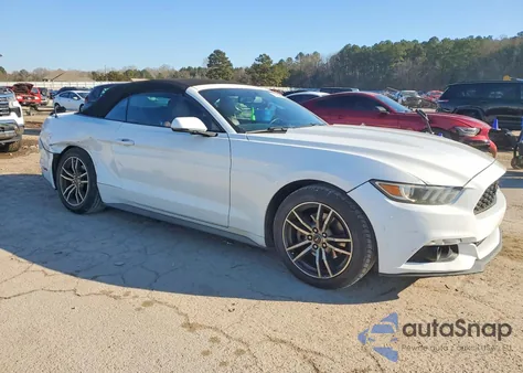 2015 Ford Mustang z USA, uszkodzony, nr VIN 1FATP8UH1F5397582